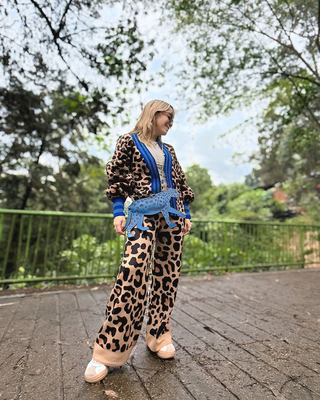 SWEATER Y PANTALÓN ANIMAL PRINT