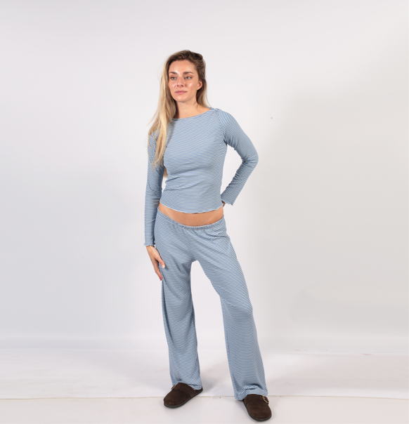 CONJUNTO RAYAS CELESTE