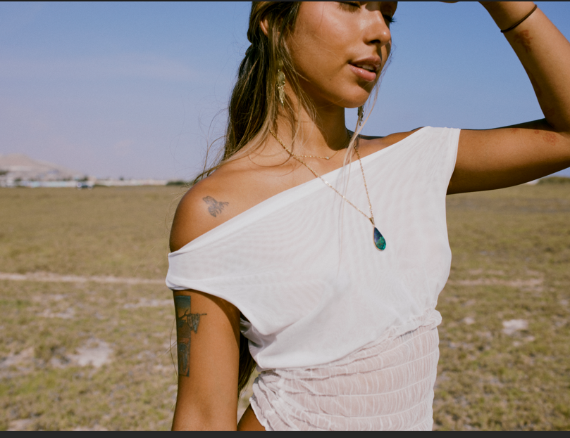 SUNLIT TOP