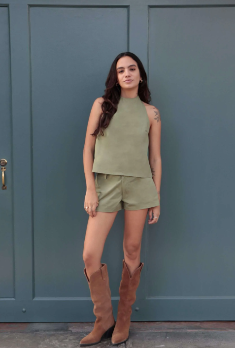 SET SHORT + TOP HALTER VERDE