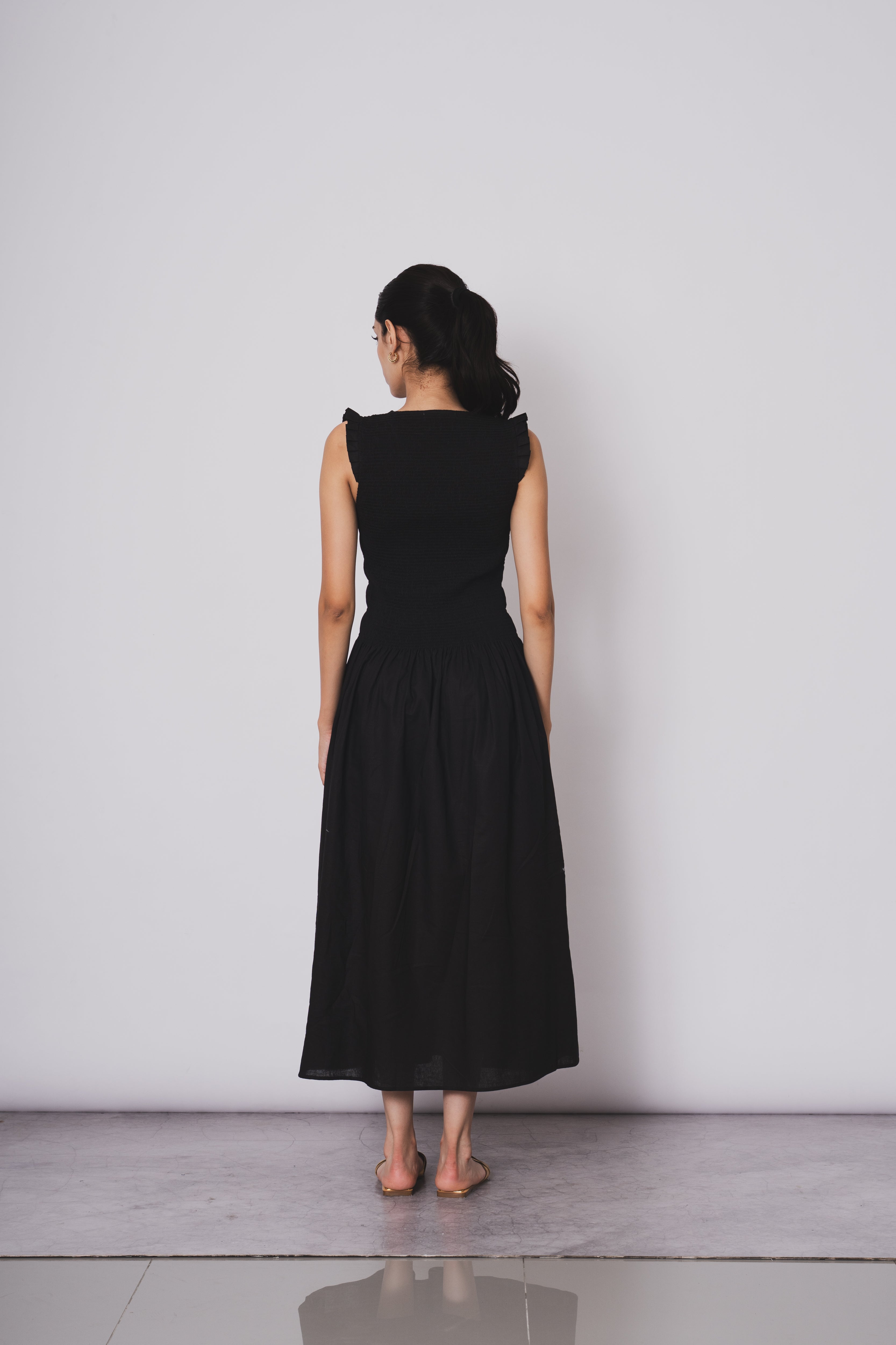 VESTIDO NEGRO