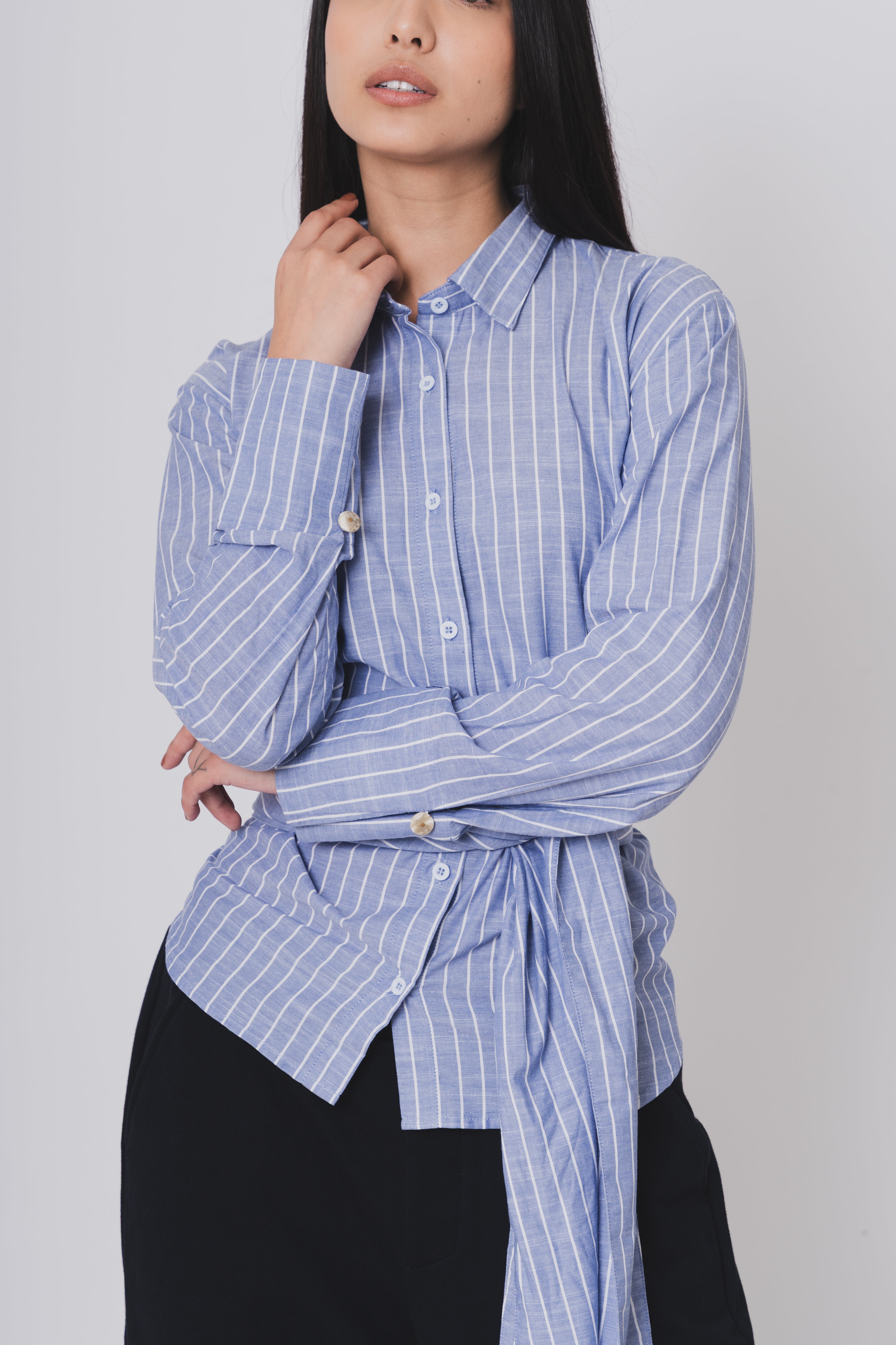 CONVERTIBLE TIE SHIRT